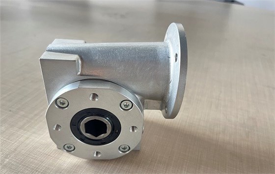 線體輸送、倍速鏈輸送線上用不銹鋼蝸輪蝸桿減速機(jī) (2).jpg