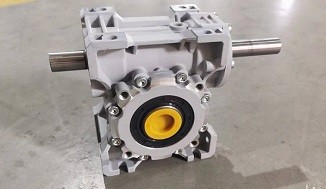 艾思捷廠家告訴您為什么要選擇雙輸入蝸輪蝸桿減速機？