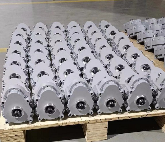 艾思捷發(fā)貨山東一批制冰機專用減速機 (2).jpg